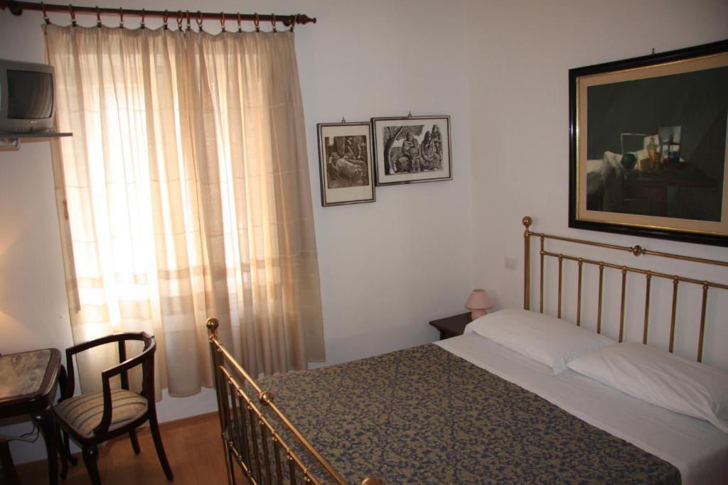 Hotel Morlacchi Перуджа Номер фото