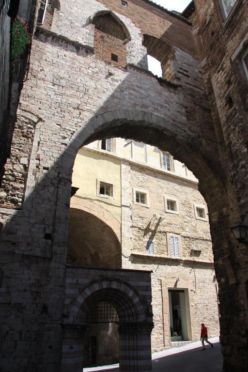 Hotel Morlacchi Перуджа Номер фото