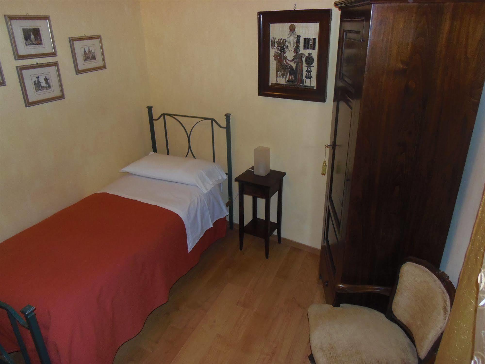 Hotel Morlacchi Перуджа Экстерьер фото