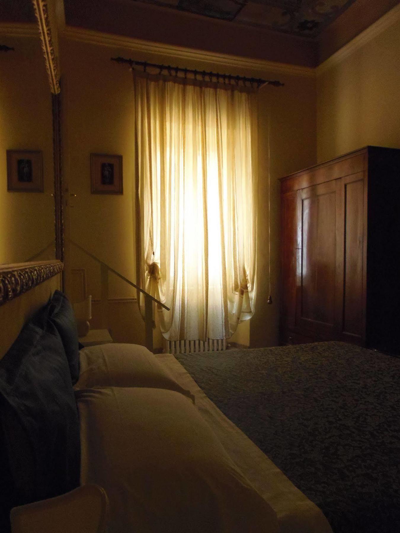 Hotel Morlacchi Перуджа Экстерьер фото