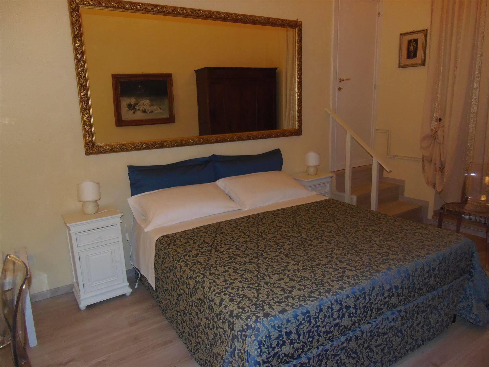 Hotel Morlacchi Перуджа Экстерьер фото
